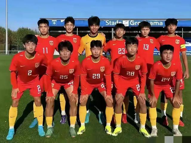 国家队备战世界杯，球员表现亮眼技术娴熟